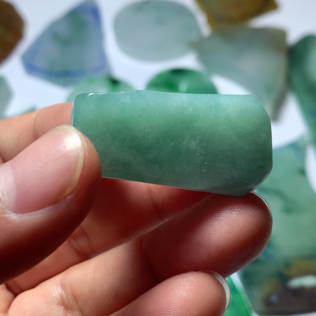 定制翡翠未镶嵌福利