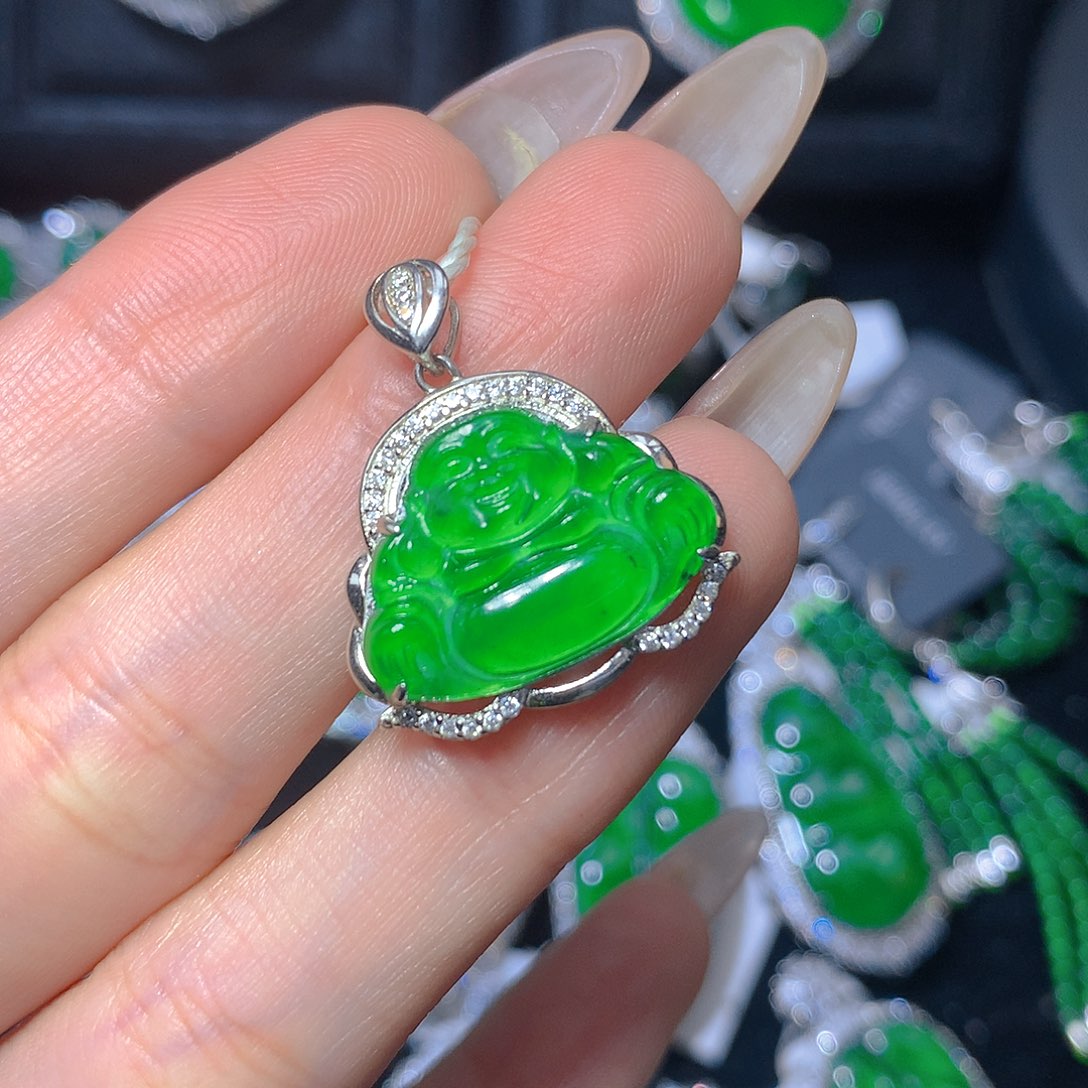 翡翠颈饰银S925镶嵌翡翠