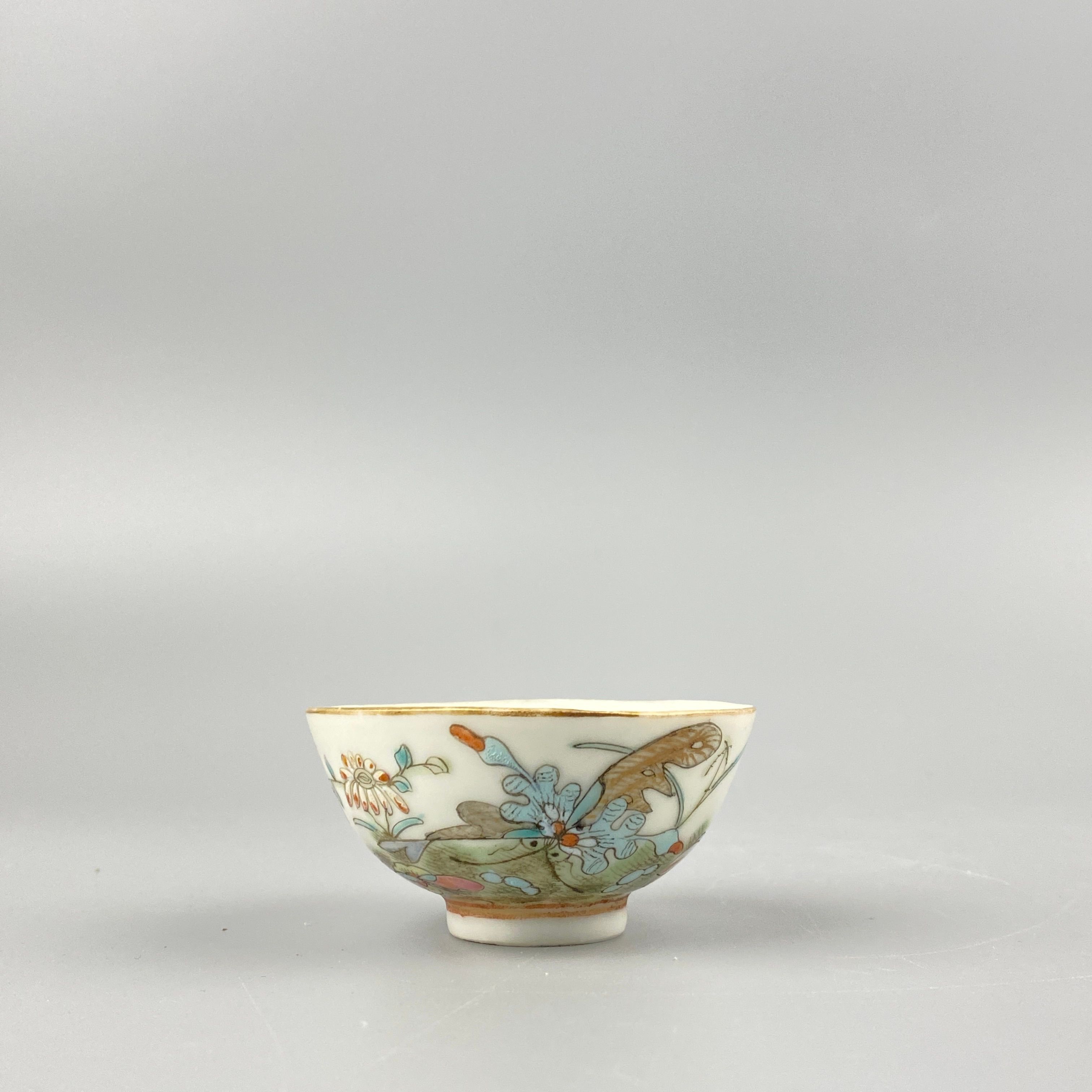 清晚期粉彩蝶恋花纹茶杯【古董拍卖】Y225LA0107013