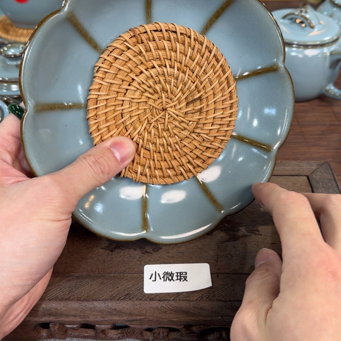 瓷片。。。。。。。。。。。。。。。