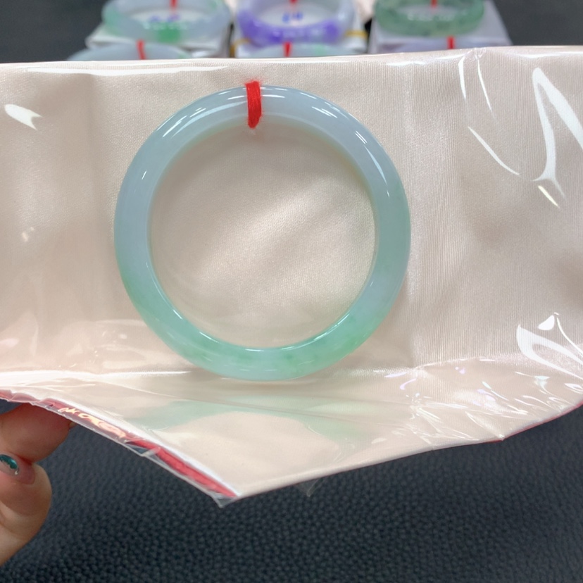 【闪购商品】翡翠手镯未镶嵌翡翠
