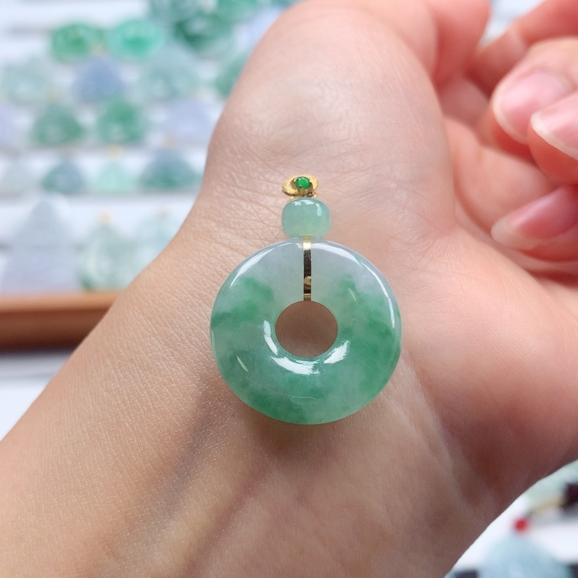 【闪购商品】翡翠吊坠(赠链)18K金镶嵌