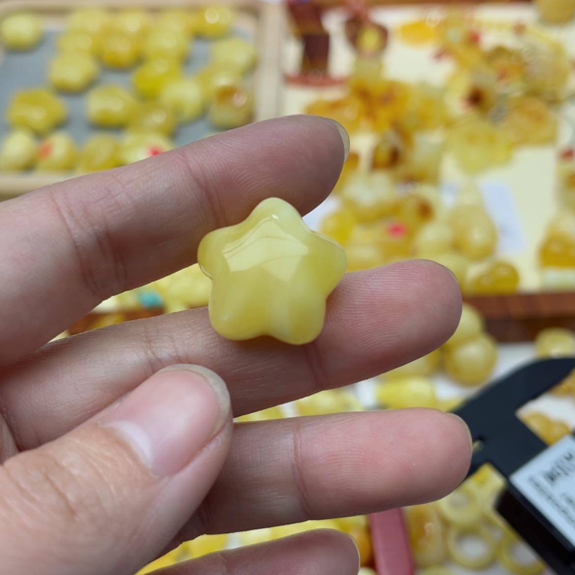 【闪购商品】蜜蜡裸石未镶嵌配饰