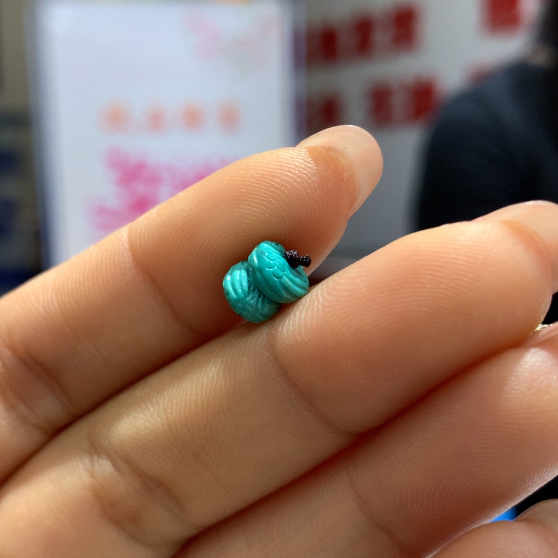 绿松石配饰未镶嵌