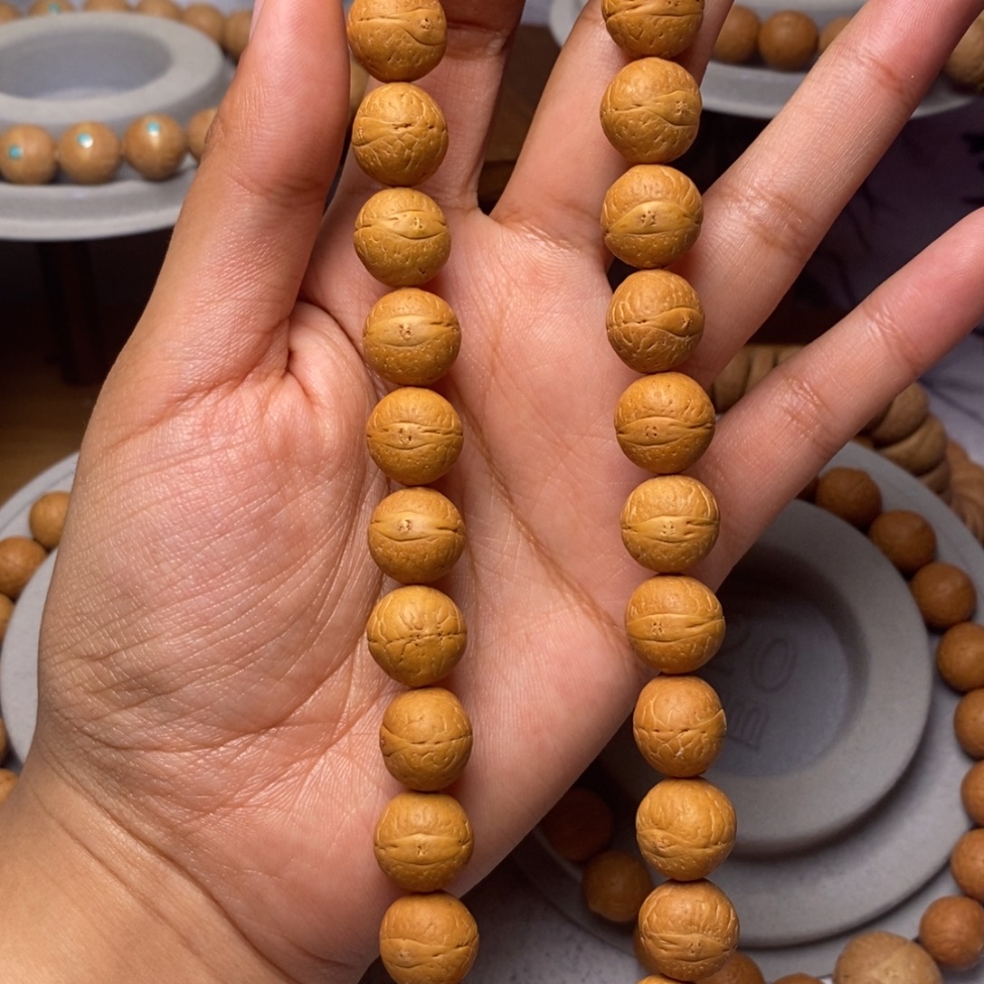 凤眼菩提吊坠手持