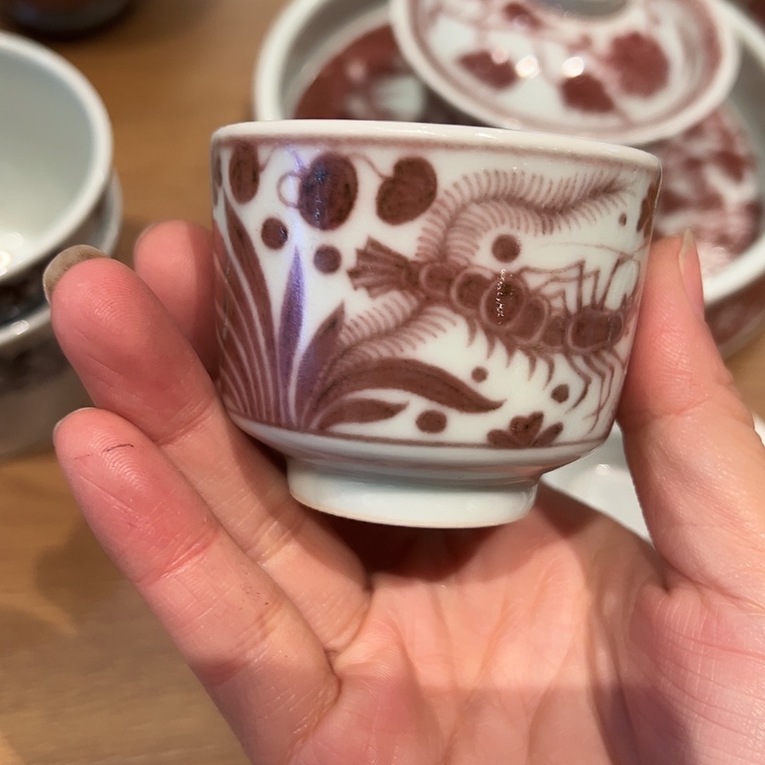 微瑕畅怀挺釉里红