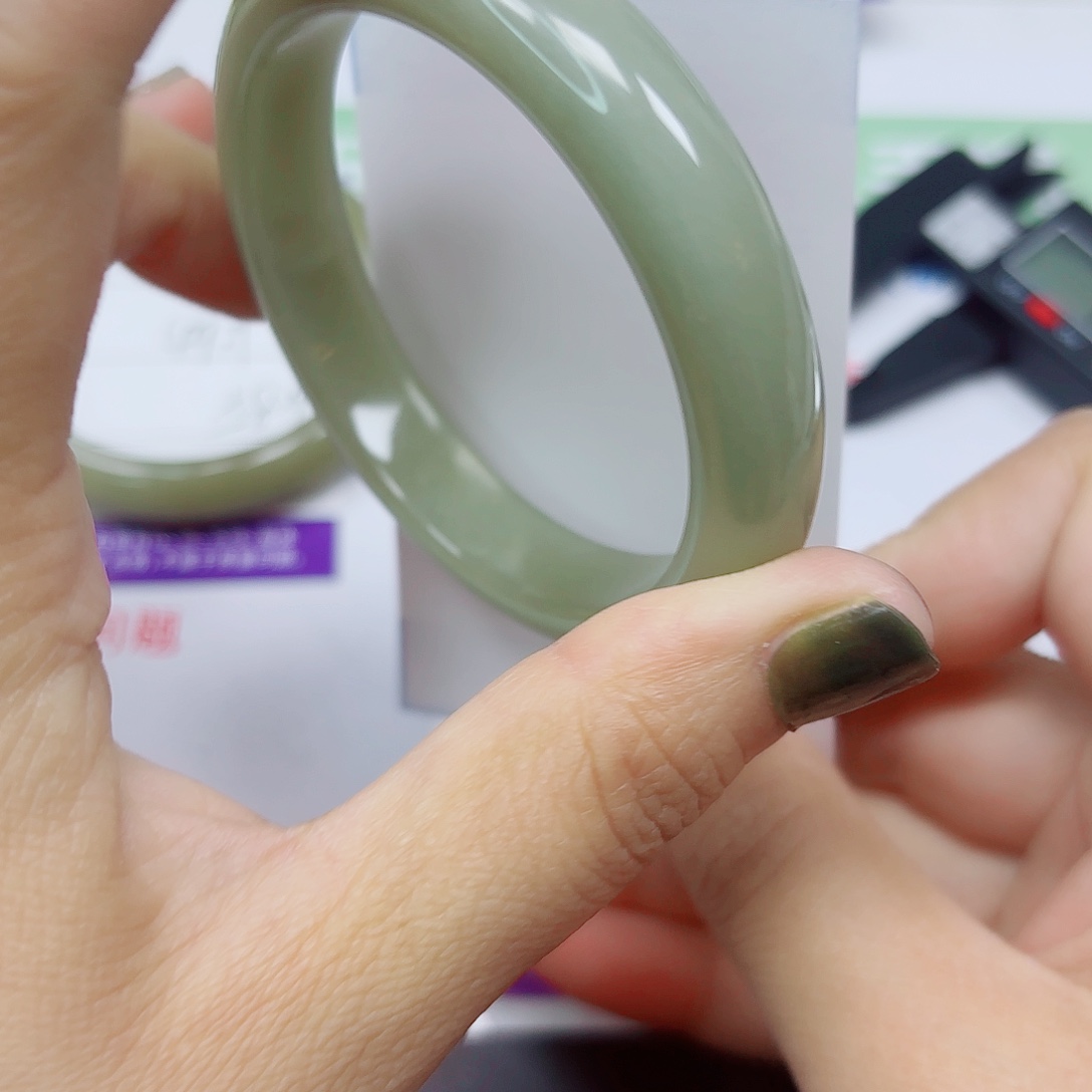 石英质玉未镶嵌手镯17/57