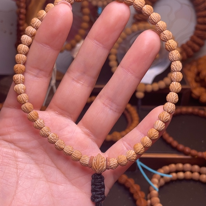 昆***人桃核吊坠龙文桃核