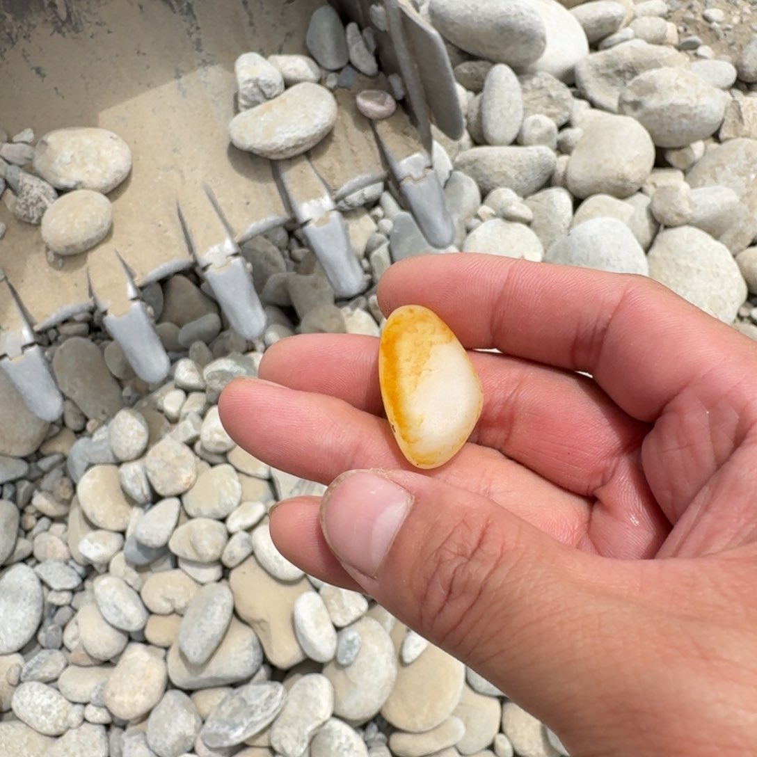 精品无镶嵌小吊坠 