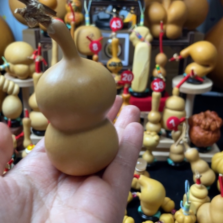 随***走最后我发现一些小孩子在