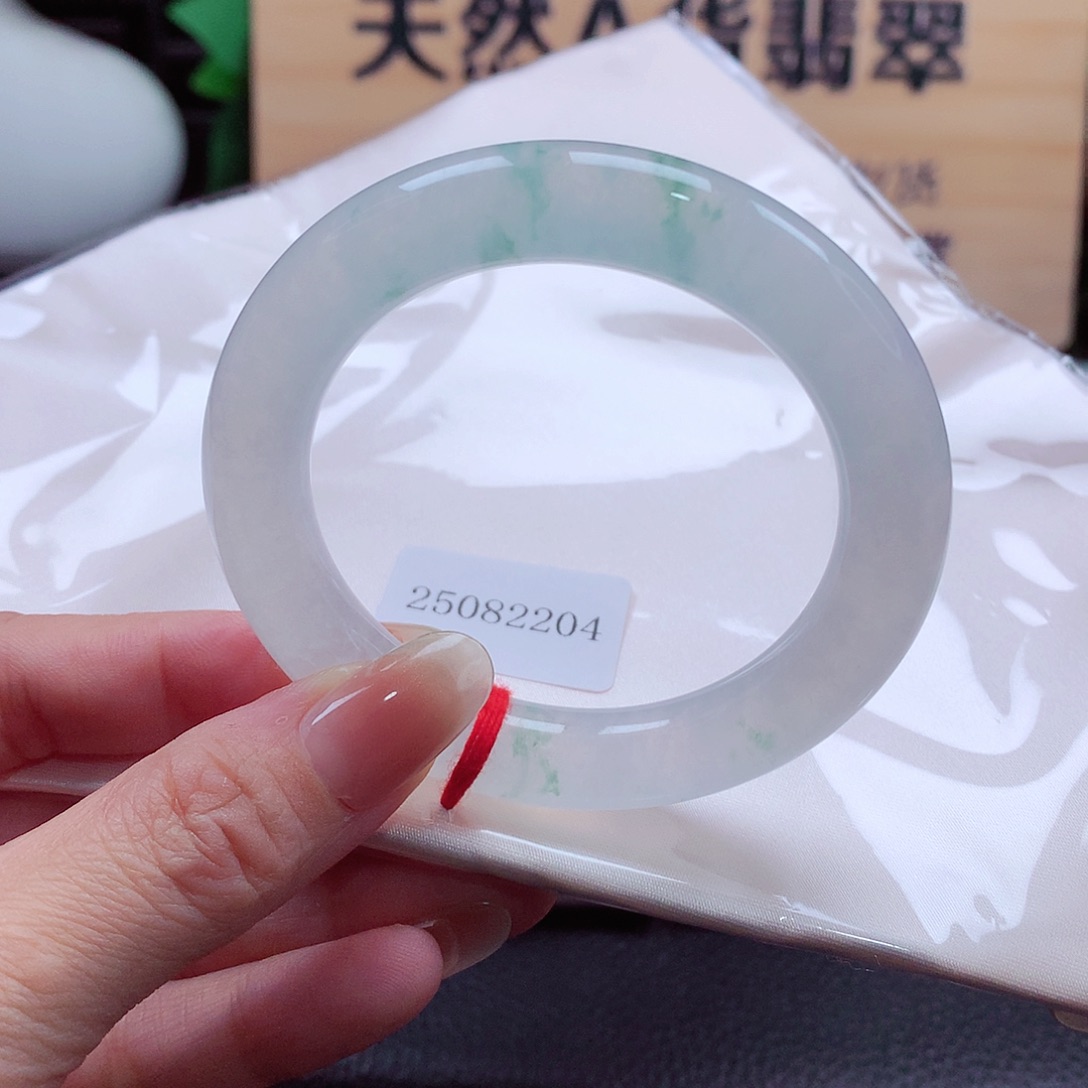 未镶嵌手镯（圆镯）翡翠90号，天然A货翡翠手镯