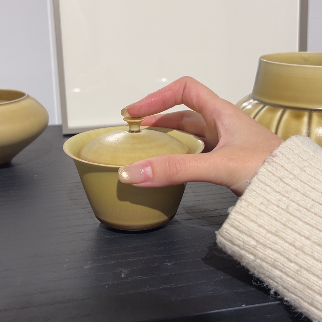 陶瓷。     陶瓷。      