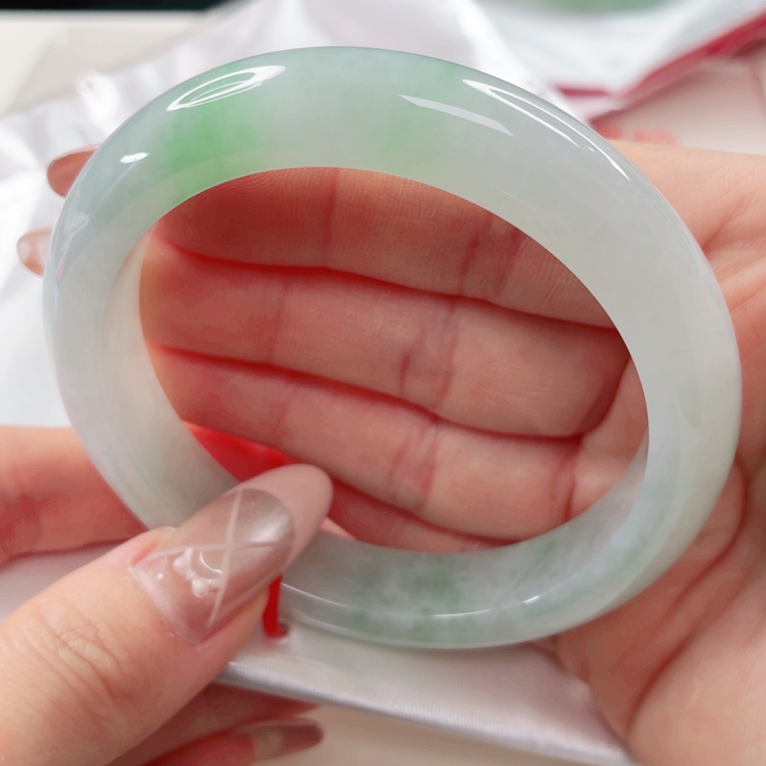 翡翠未镶嵌手镯58.9x307