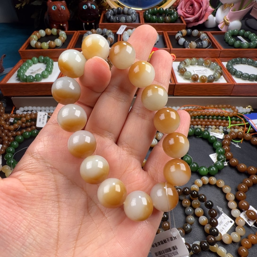 和田玉手链未镶嵌大*?