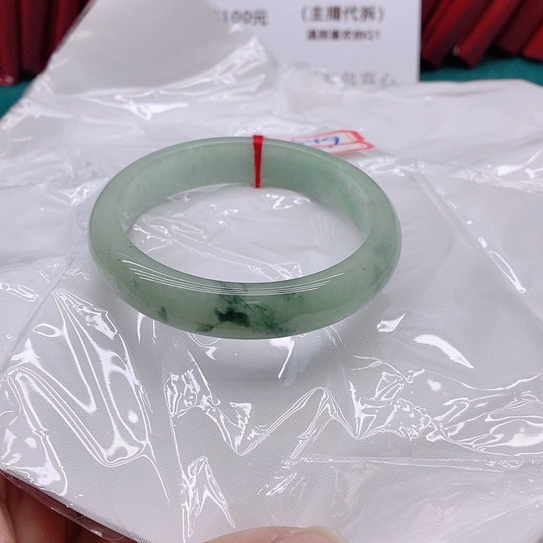 翡翠手镯未镶嵌A4999999999