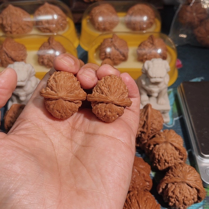 文玩核桃吊坠花****花三角白