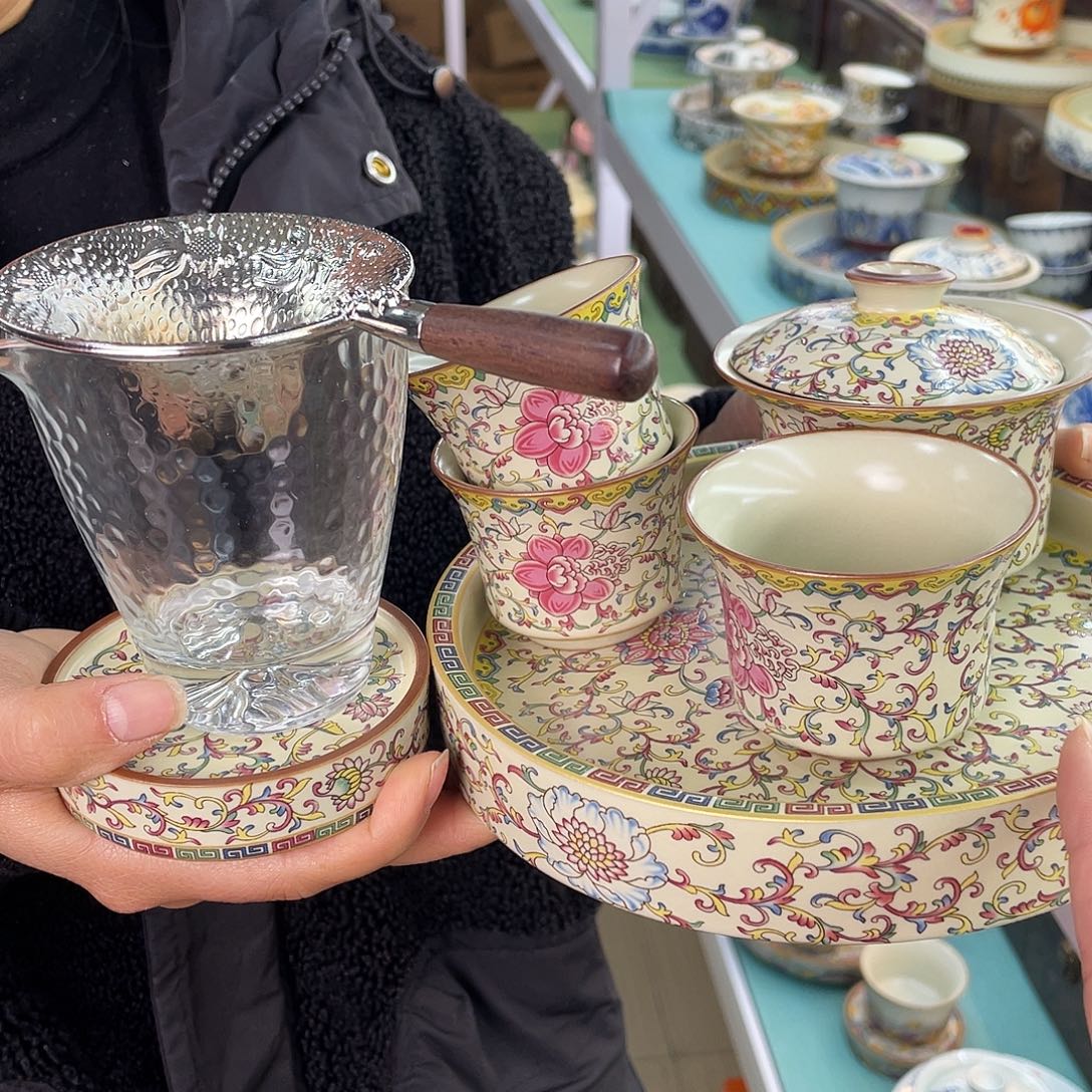 祝我们成为更好的人