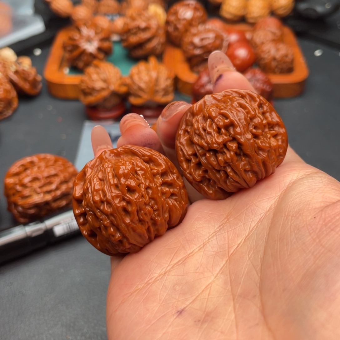 R***Y文玩核桃把件四座楼