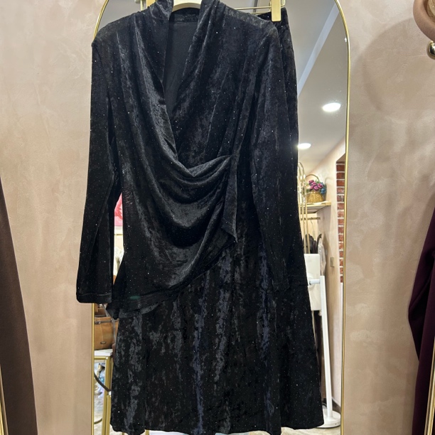 高端女士烫钻半裙套装8875