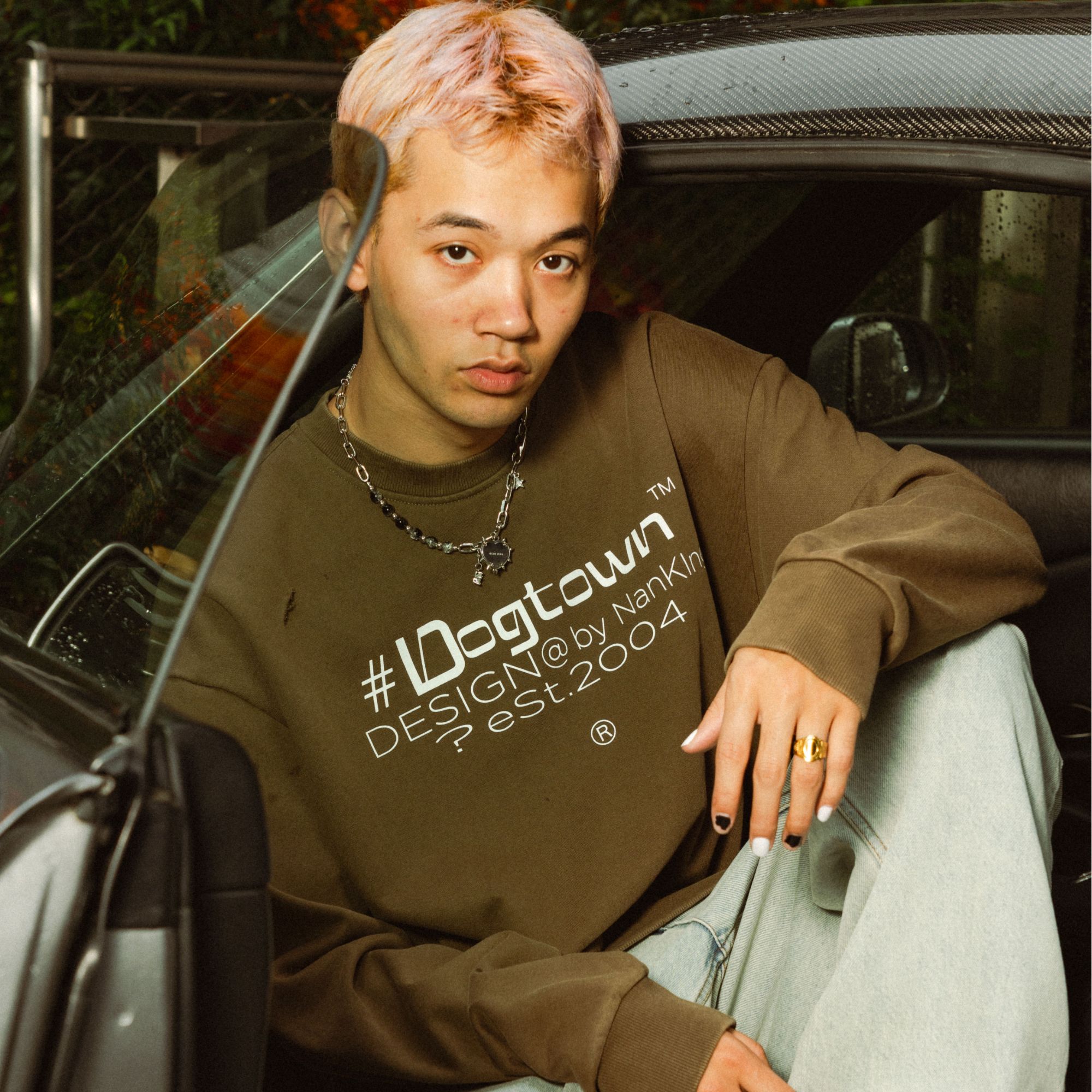 DOGTOWN 25FW DESIGN破坏破洞商标LOGO圆领百搭套头卫衣