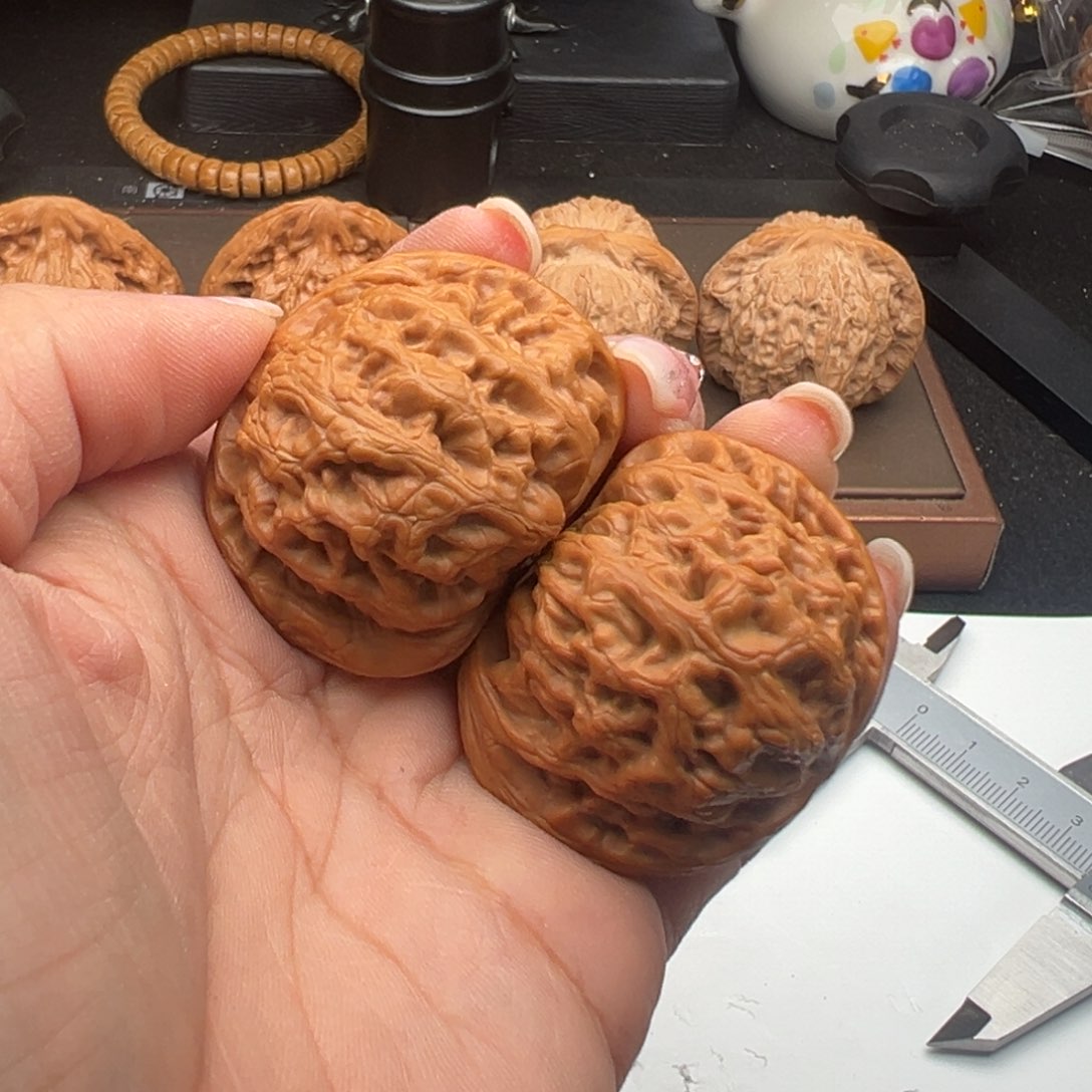文玩核桃把件红锦鲤40