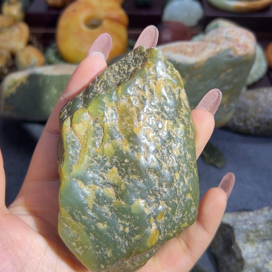 和田玉未镶嵌珠宝奇石