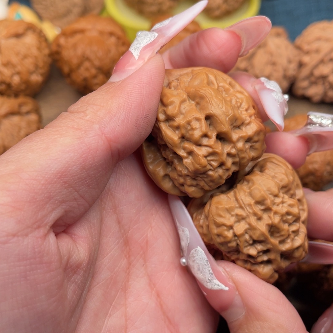 佳***伟文玩核桃把件全品延庆蛙蛙37