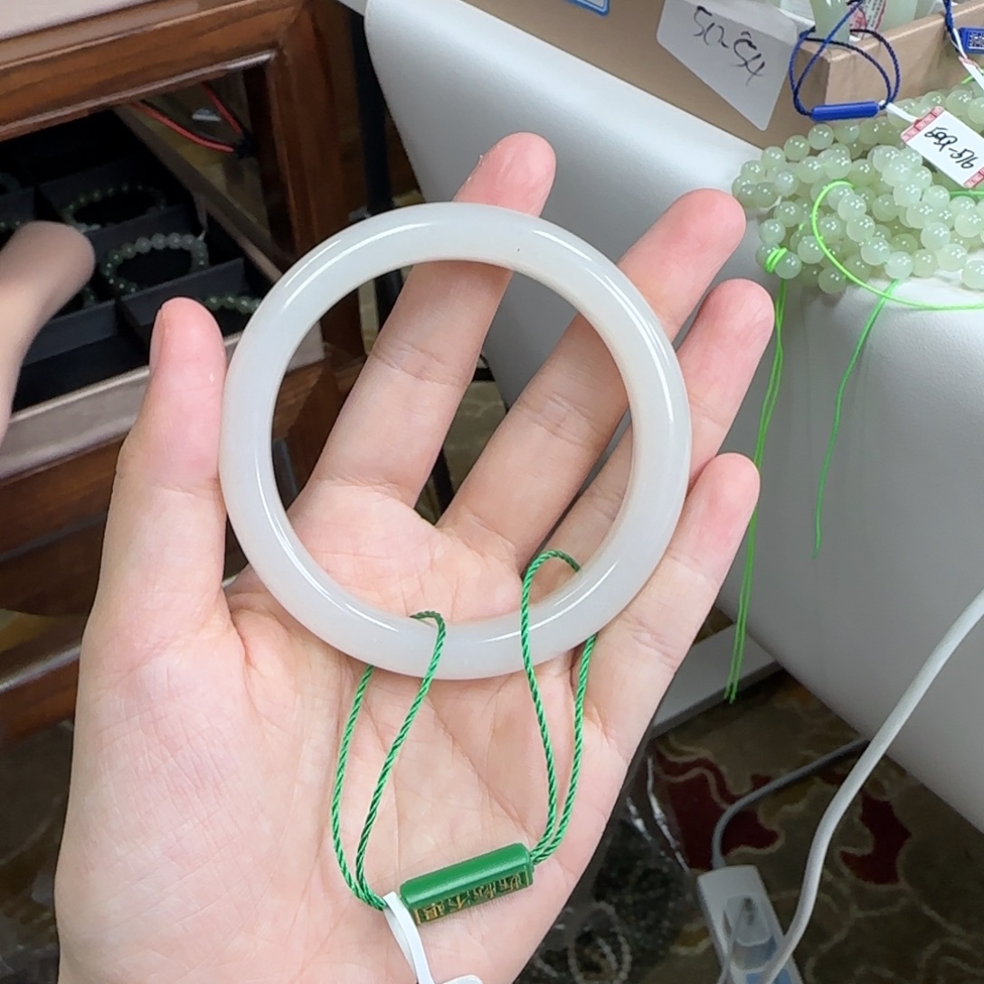 和田玉未镶嵌手镯57