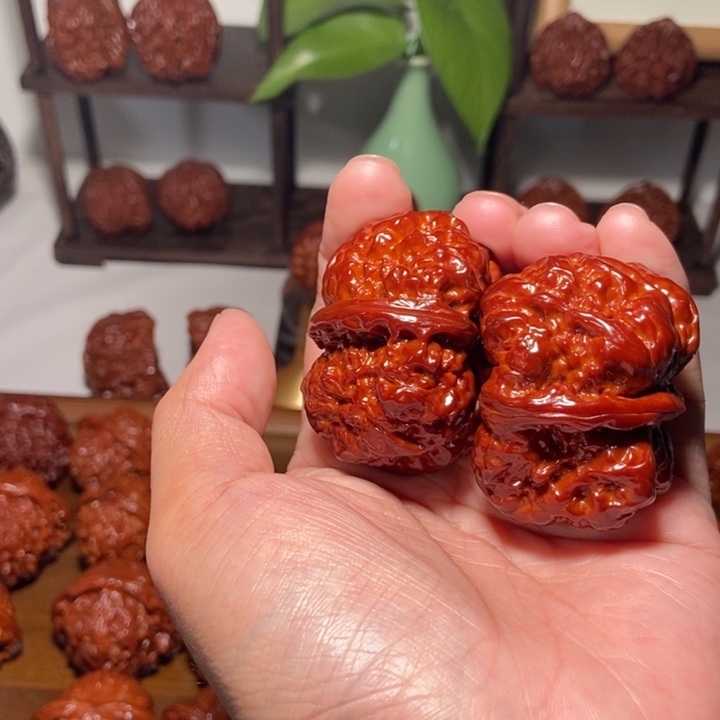 ****金文玩核桃吊坠蛤蟆头