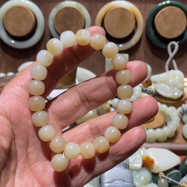 和田玉（白玉）未镶嵌手镯