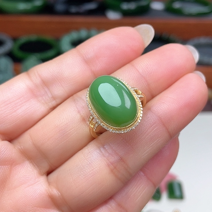 和田玉（碧玉）戒指18K金镶嵌