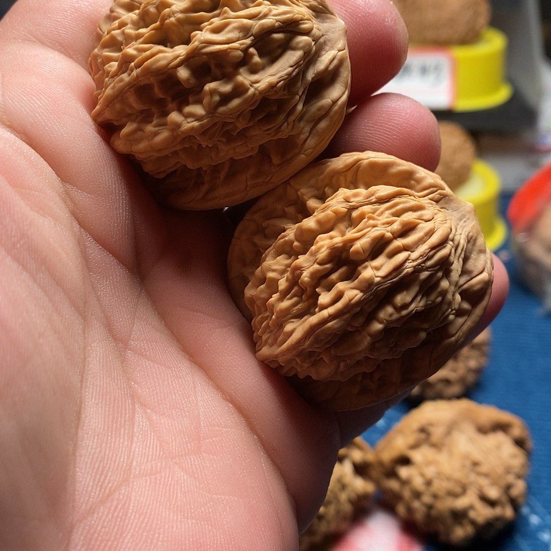 文玩核桃吊坠精品麦穗虎头