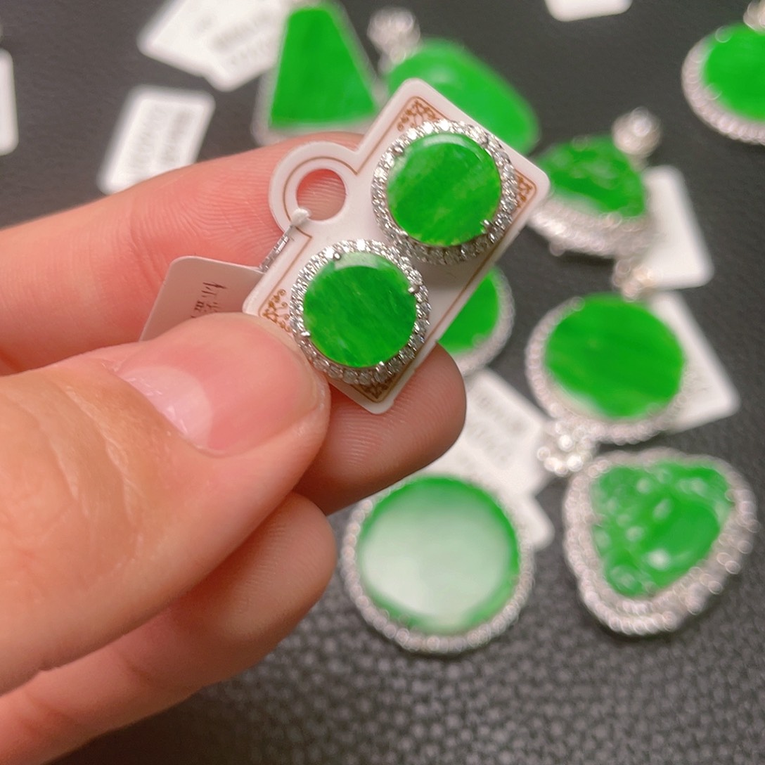 【闪购商品】翡翠吊坠(不含链)银S925镶嵌