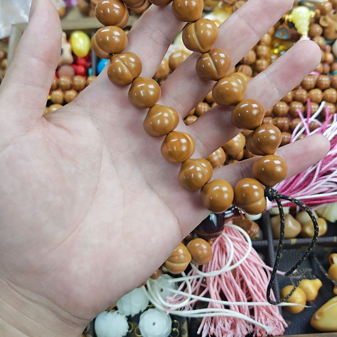 口***生吊坠猴头核桃手串