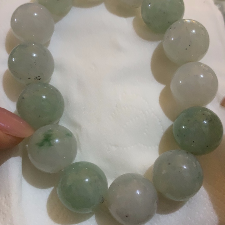 翡翠颈饰未镶嵌天然翡翠