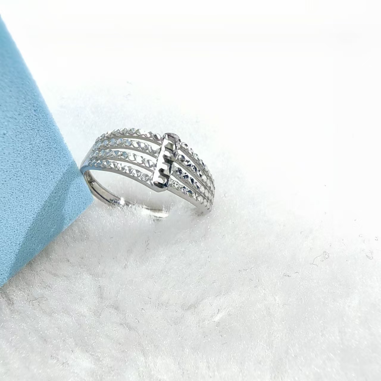 PT950铂金戒指 波浪四排满天星铂金戒指  轻奢时尚百搭经典 