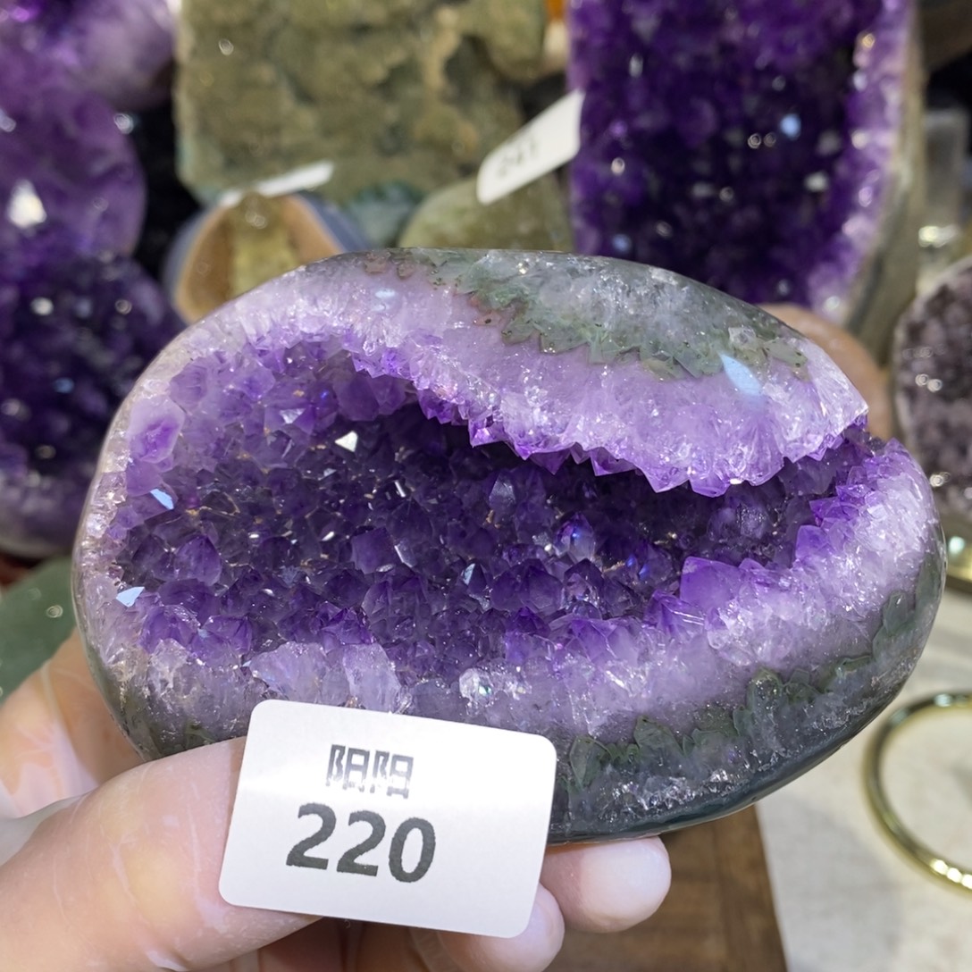 紫晶大型摆件（非配饰）未镶嵌