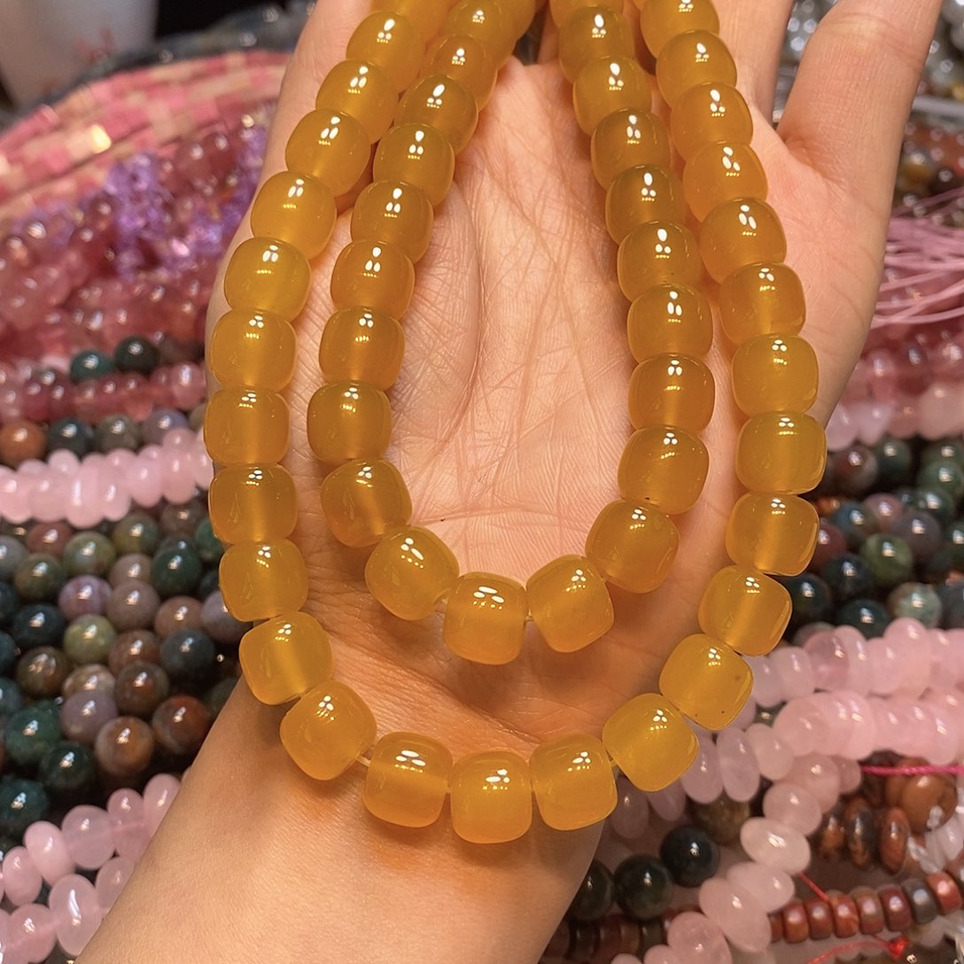 玛瑙/玉髓未镶嵌珠宝半成品11mm鸡油黄老行一条