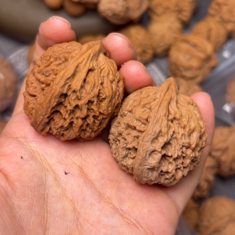 ****࿐文玩核桃把件南疆石