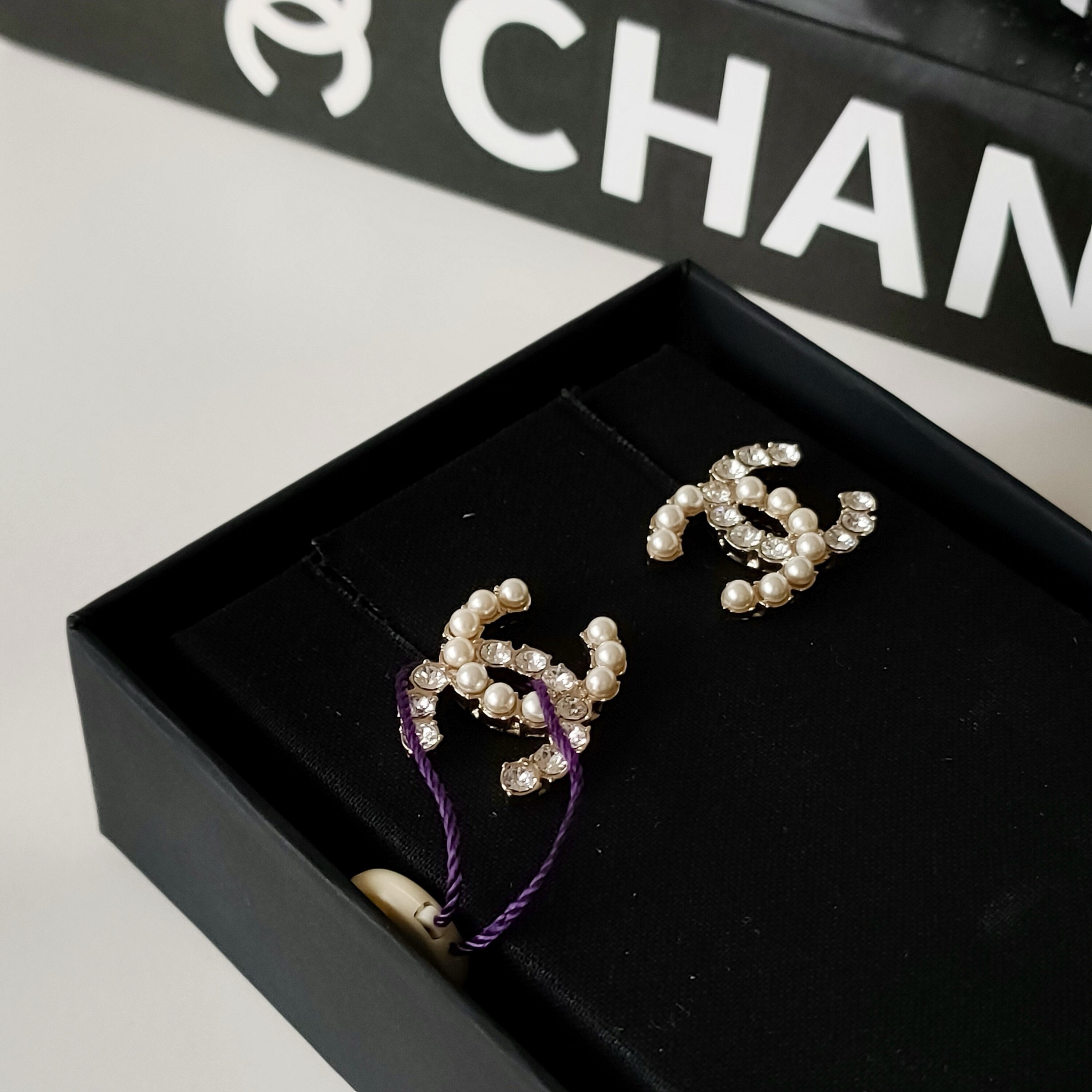 99新 Chanel/香奈儿 Azul- 浅金色水钻拼珍珠双C耳钉39158