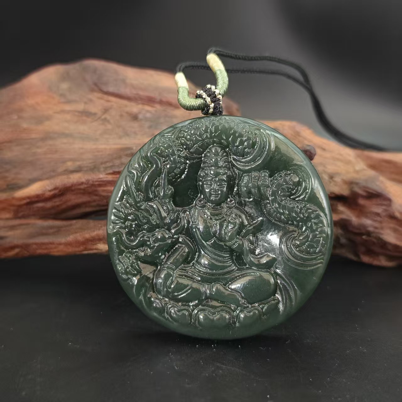 Q和田玉御龙观音吊坠1531