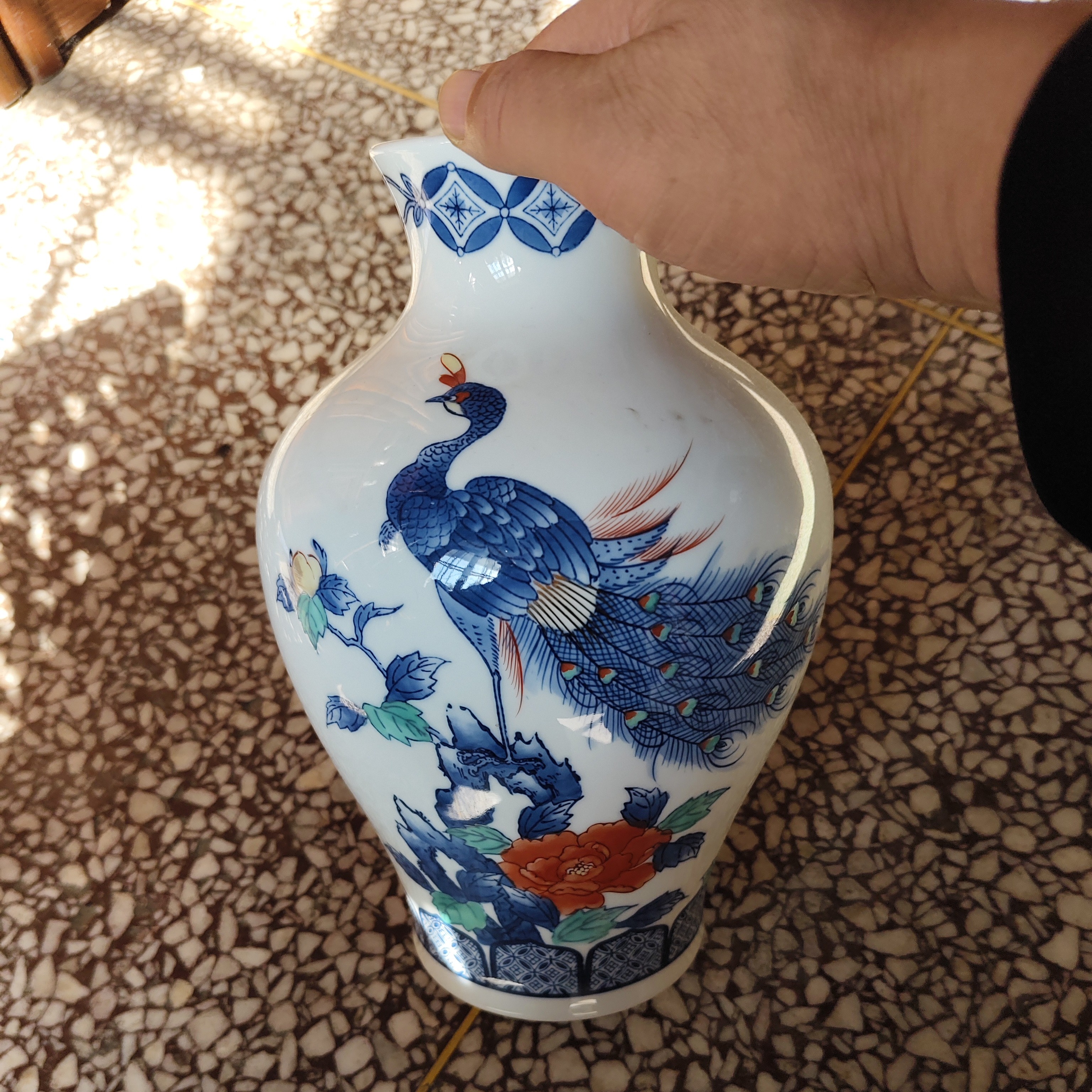 日货回流的文玩杂货。很好看的花瓶。