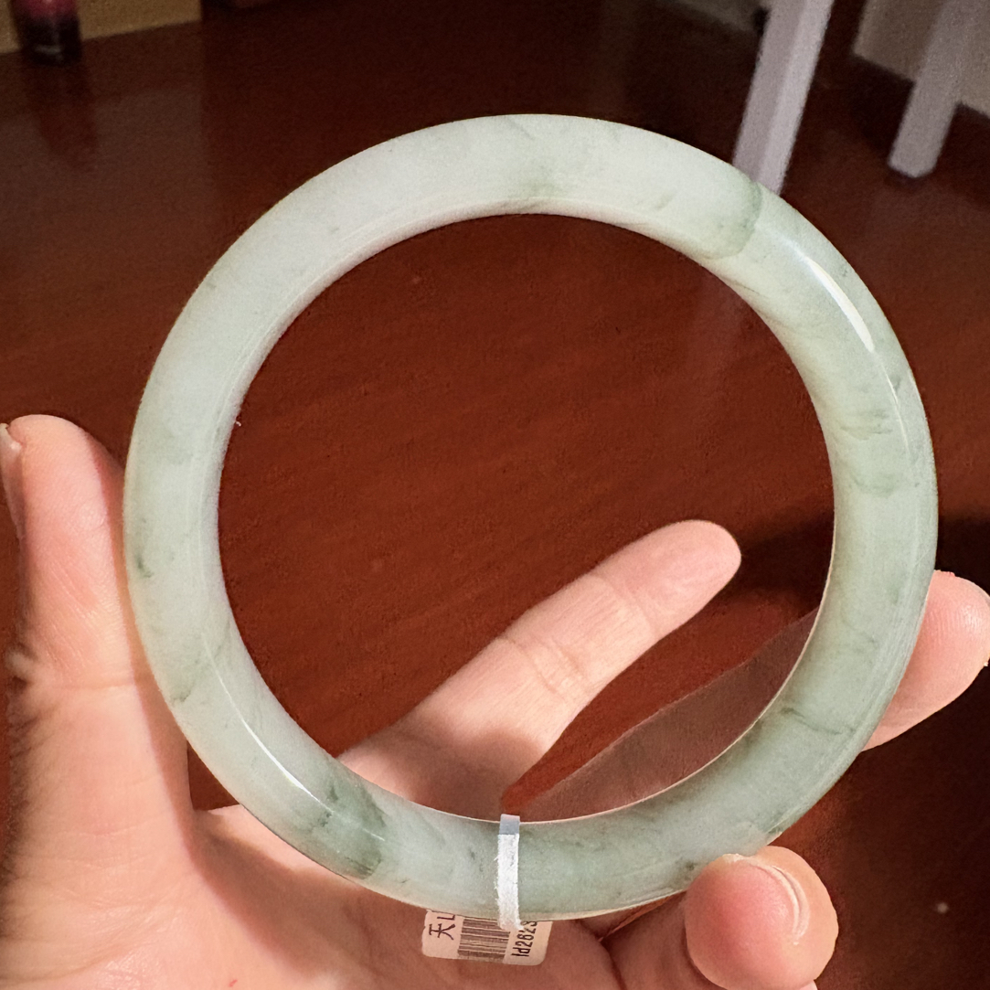 白圈口59-60mm 石英岩天山翠手镯