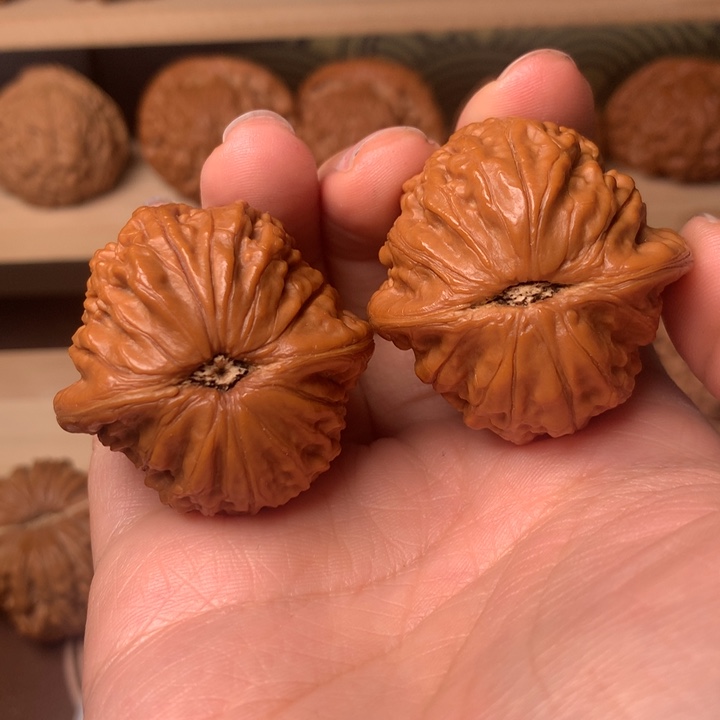 文玩核桃吊坠a**a铁锤