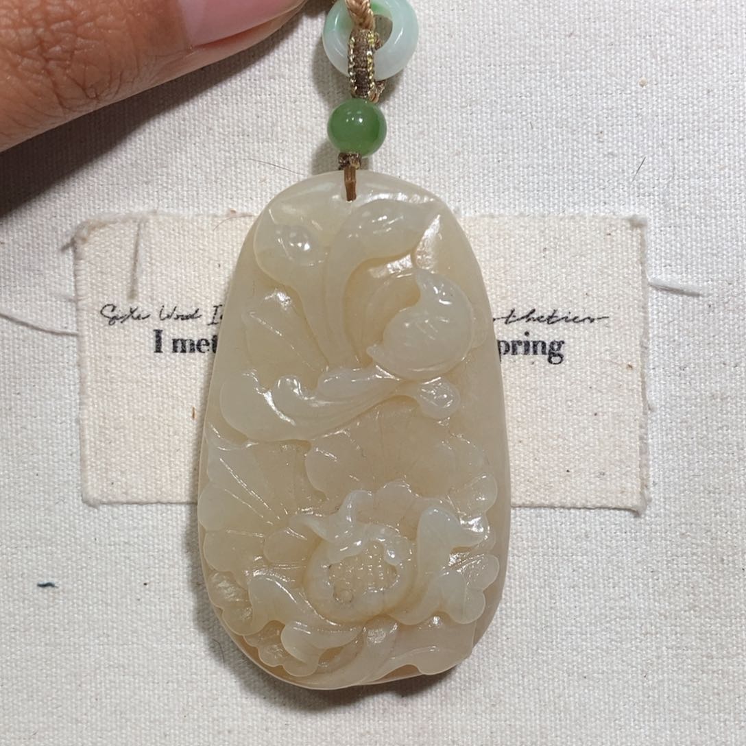 和田玉（糖玉）颈饰未镶嵌