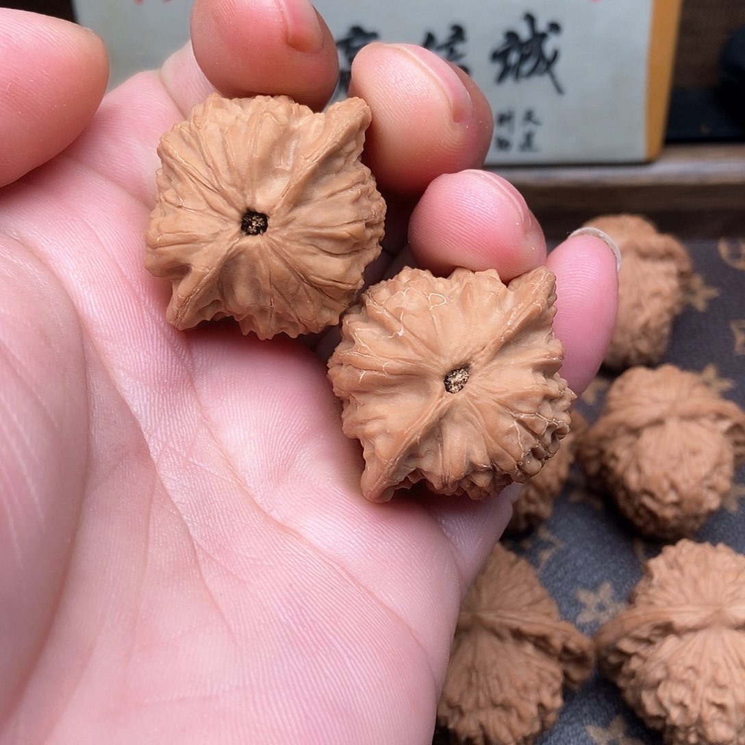 文玩核桃吊坠公子帽