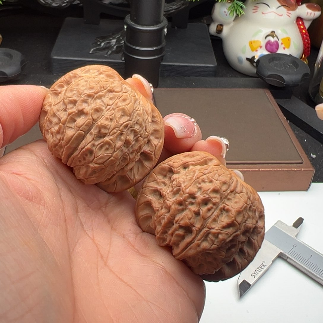 文玩核桃把件血麒麟42