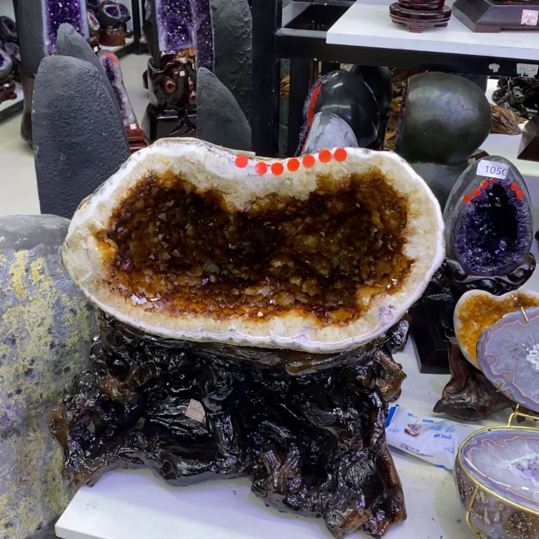 水晶摆件未镶嵌云