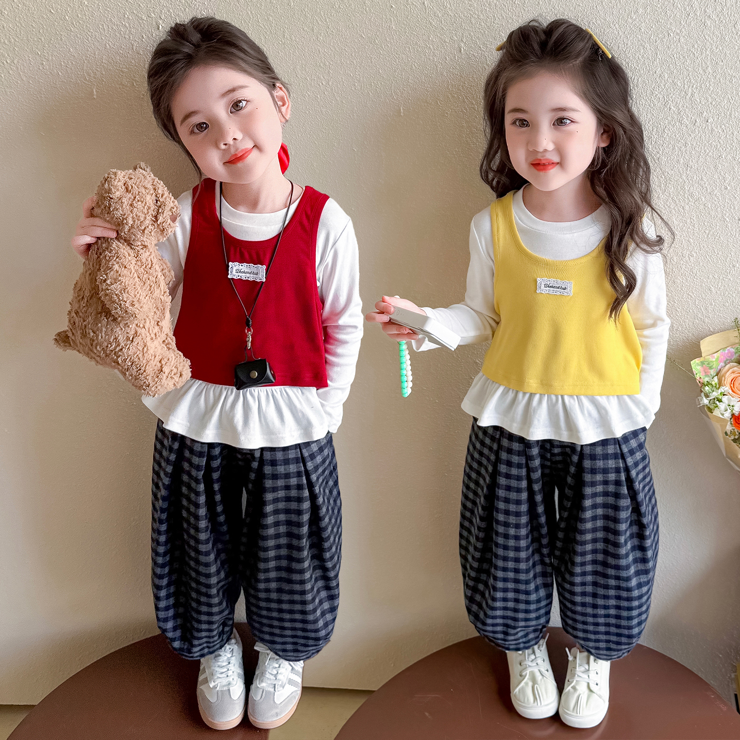 女童套装春秋季2025新款小童韩系穿搭儿童秋装女宝宝格子裤三件套