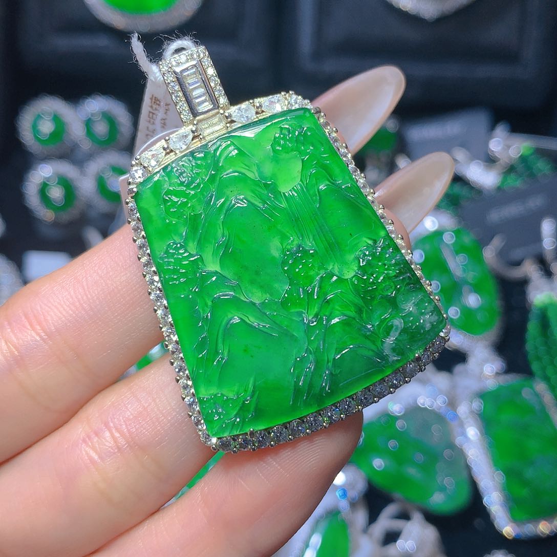 翡翠颈饰银S925镶嵌翡翠